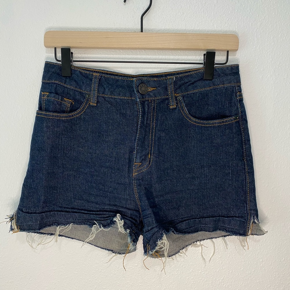 EUC BDG High Rise Erin 5 Pocket Shortie SZ 26